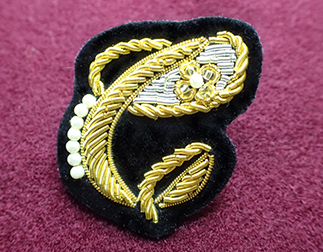 アルファベットモールバッジC001