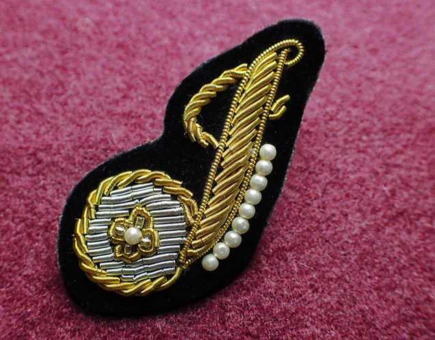 アルファベットモールバッジJ001