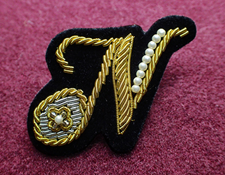 アルファベットモールバッジN001