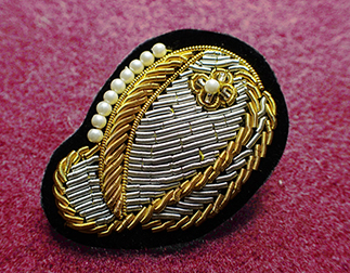 アルファベットモールバッジO001